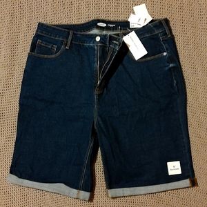 Women's Old Navy Bermuda Shorts Size 18